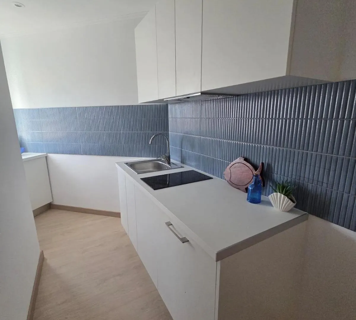 110 - Beachside Renovated 1Br Apt 5 Min From Beach Hiszpania