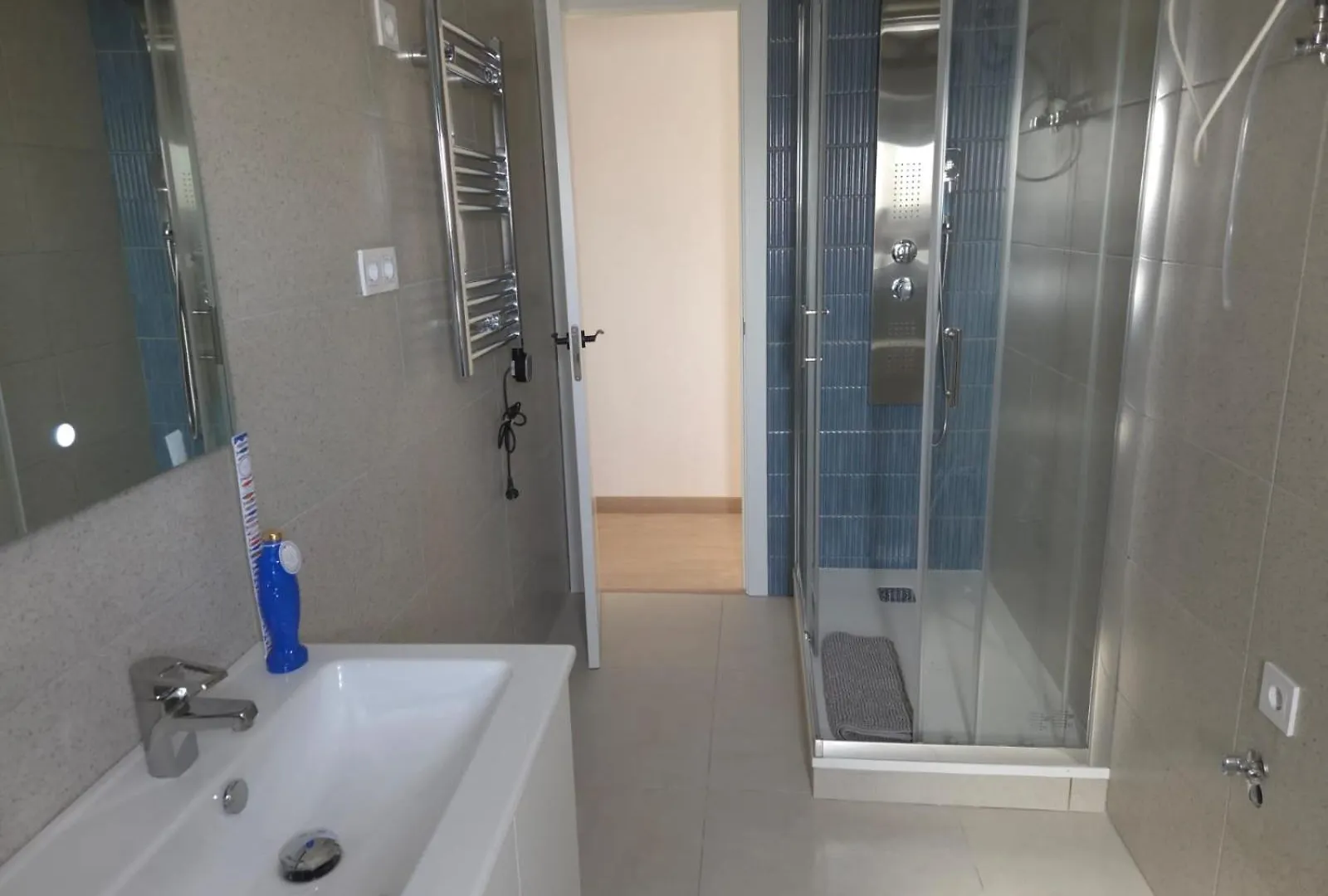 Apartament 110 - Beachside Renovated 1Br Apt 5 Min From Beach Hiszpania